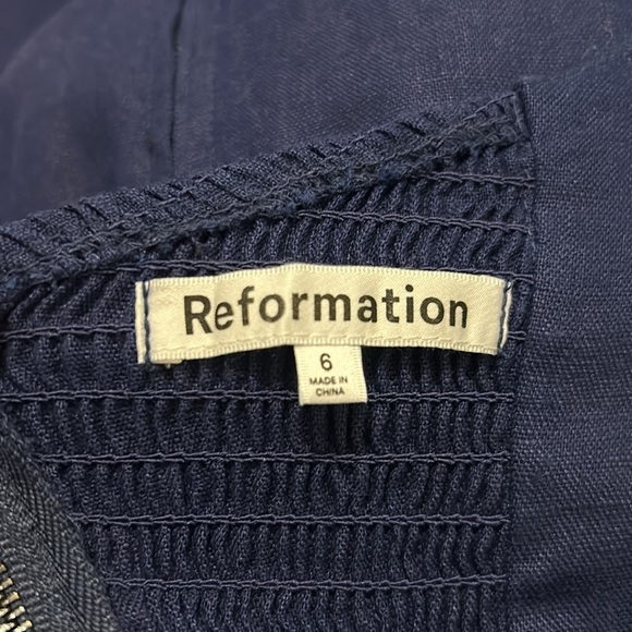 Reformation Belgium Linen Puff Sleeve Smocked Dress in Danube Blue Size 6 - Picture 13 of 14